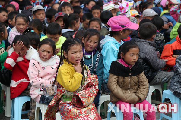 高原上点亮公益之光 健康灯塔计划正式启动