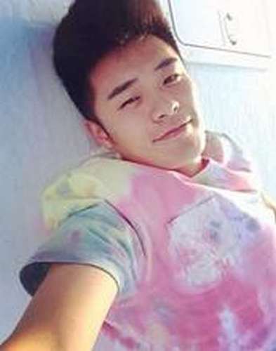 陈赫投身电竞圈玩英雄联盟 竟是Angelababy领