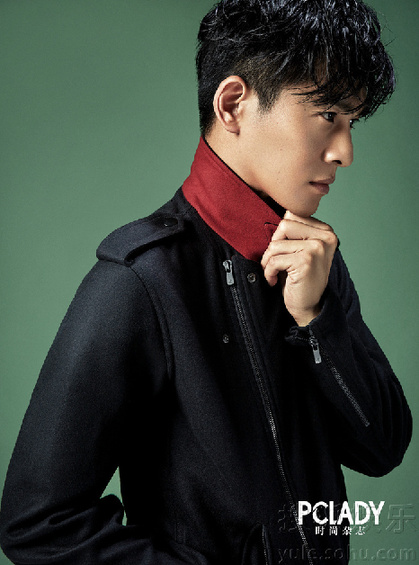 乔振宇登杂志封面 气质硬朗男人味十足