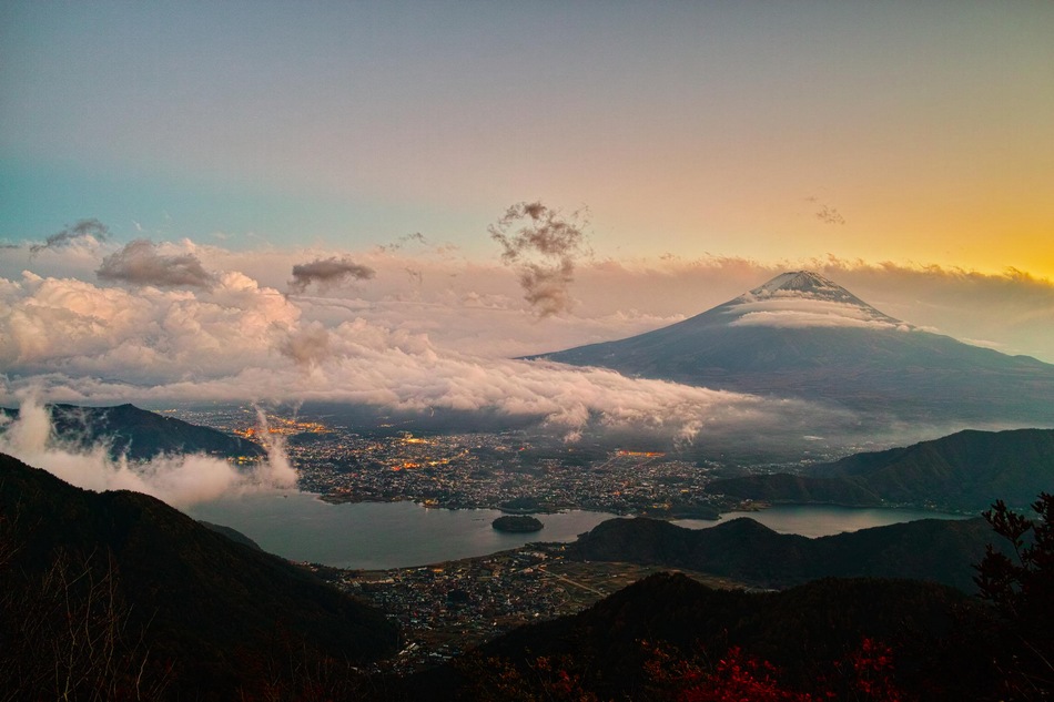 日本摄影师镜头下的多面富士山