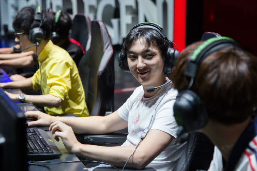 斗鱼起诉跳槽主播名单公布 纷纷投入王思聪怀