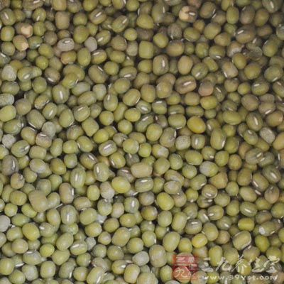 脚肿是怎么回事 怎么做能够缓解脚肿