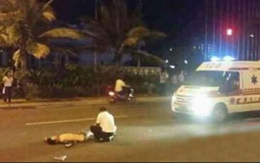  民工睡觉遭车碾压 生命垂危肋骨断裂17根(组图