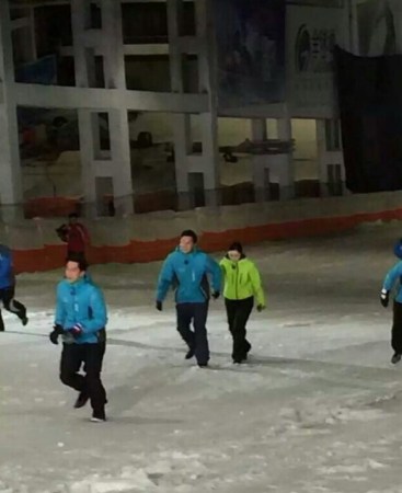 金星力挺杨幂:脚一点不臭 很努力很认真