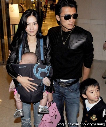 刘璇产子取名 雄赳赳 看看明星是怎么给宝宝起