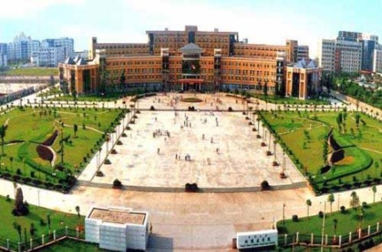 快来看脱衣讲课! 女老师讲人体器官 掉衣服做人