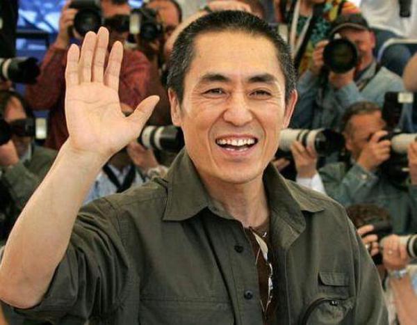  张艺谋 曾 破格上大学  与张铁林等同班 在校时沉