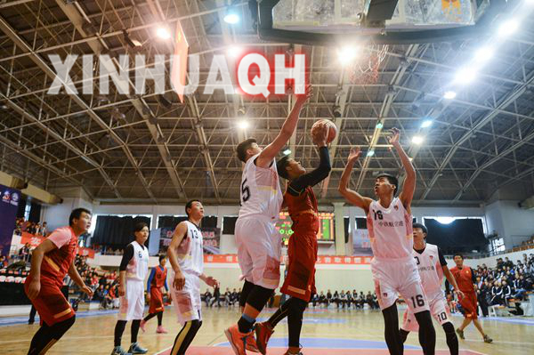 青海省第六届业余篮球公开赛鸣哨开赛
