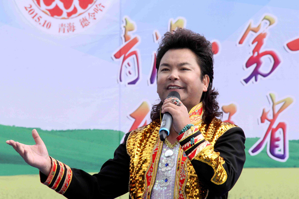 西北花儿王子 索南孙斌(摄:吕玮
