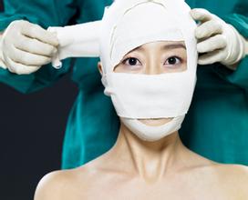 整容后右眼险失明 网友:为了美你这也够拼啊!