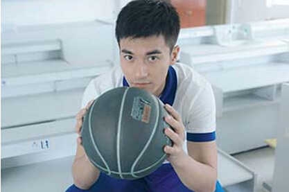郑凯篮球小子写真 是郑凯不是郑恺