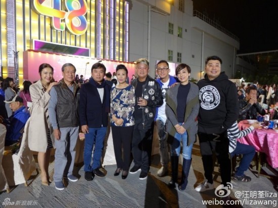 TVB慰劳员工 每桌两锅盘菜菜品较为简朴(组图)