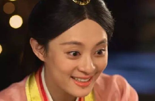 芈月 孙俪唇痣车祸造成  揭秘明星如何保持好身