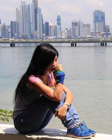 成都妹子30万元穷游90国秘诀何在?