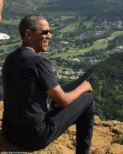  奥巴马回老家度假  徒步者偶遇自拍合影