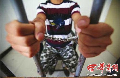  男子打死抢匪获刑  法院认定防卫过当徒判刑三