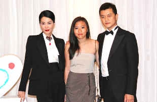  窦靖童染白发被赞  图揭窦靖童娱乐圈豪华朋友