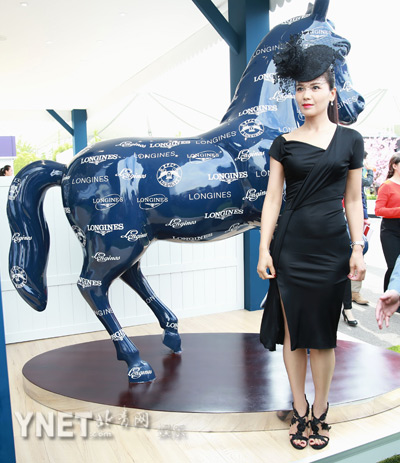 刘涛新年晒美照穿透视装 网友:惠后你要迷死人