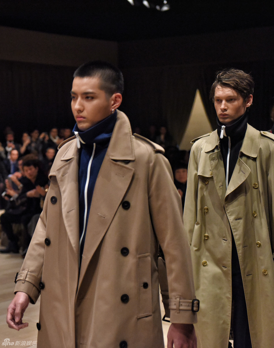 大写的帅!吴亦凡亮相伦敦时装周 帅气走秀眼神