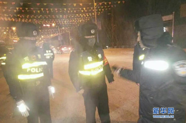 青海公安部门对震区展开地毯式摸排 门源县10