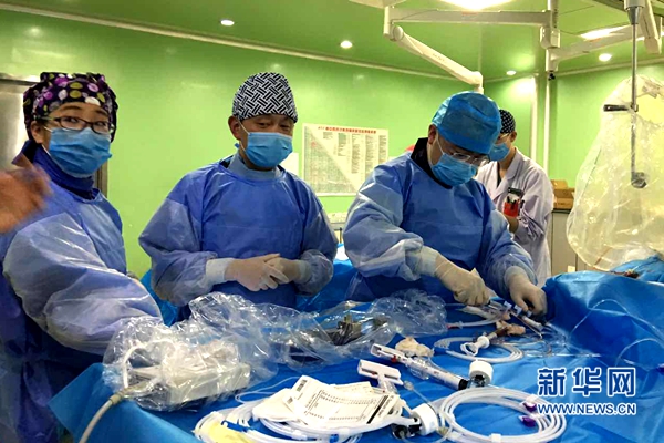 青海省心脑血管病专科医院完成两例高难度手术