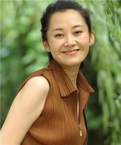 许晴素颜照曝光清纯袭人 昔日情史和神秘家庭