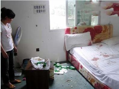 三青年宾馆自杀:房间内放有遗书和一盆炭火