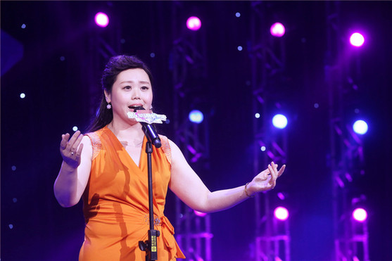 组图:《妈咪》金星秀新疆舞 再现橙汁桥段