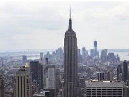 无人机撞帝国大厦40层外墙 纽约警方准备起诉