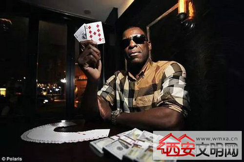 毒贩狱中打牌苦练技艺15年 出狱后赢150万