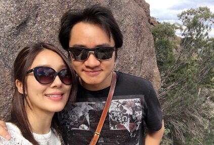 【多图】王祖蓝妻子晒合影 深扒两人感情史