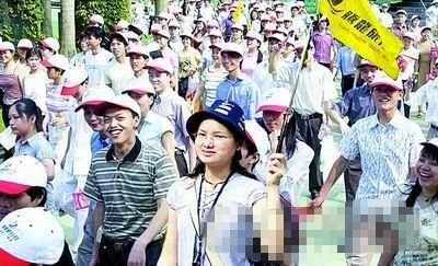 泰国约30名日本游客全裸下海导游:请保持节制