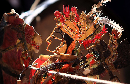 湟中艺人用皮影戏讴歌时代楷模