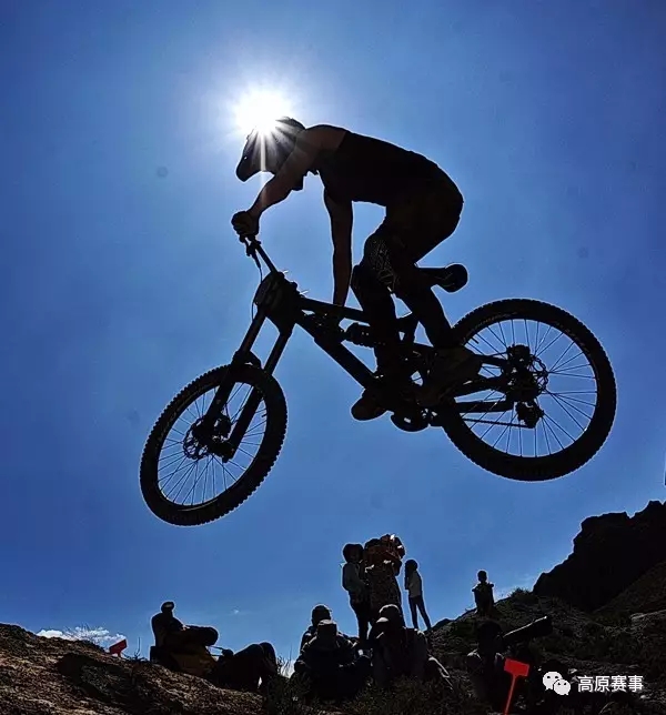 第十五届天佑德青稞酒杯环青海湖国际公路自