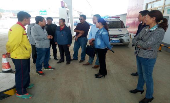 委会第二督察组赴达日县督查危险化学品装卸作