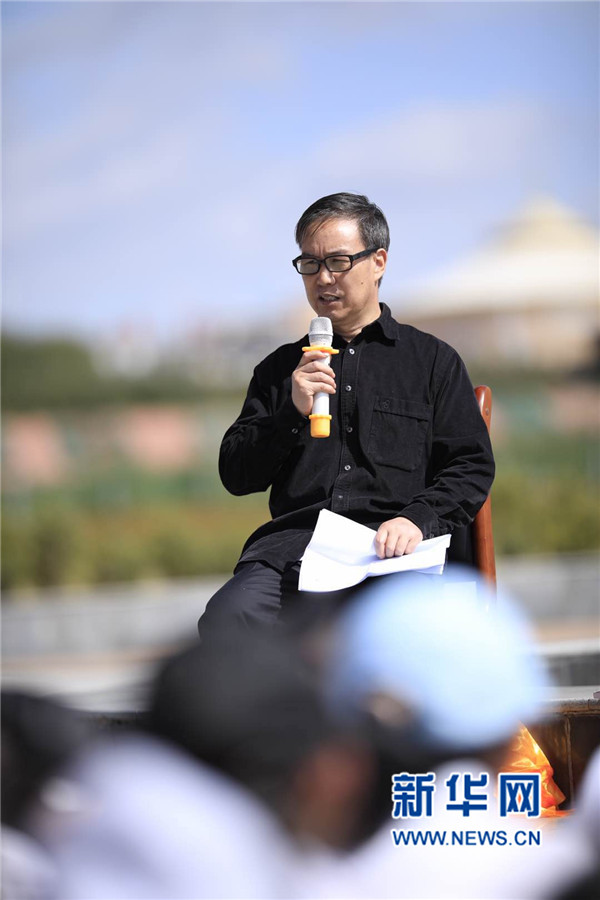 行走的课程:沙柳河畔的青春诗会