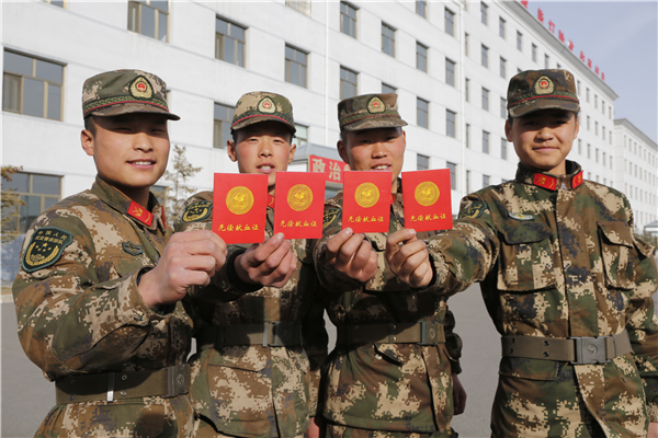 退伍老兵无偿献血 真情传播爱民情怀