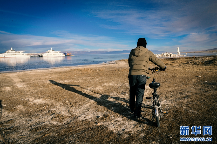 青海湖畔铲屎官的影像日记