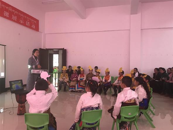 同德县举办幼儿教师公开课展示活动