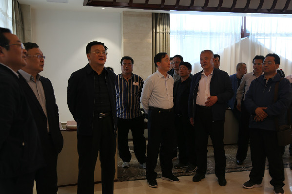 同德县人大组织部分人大代表到江苏盐城考察学