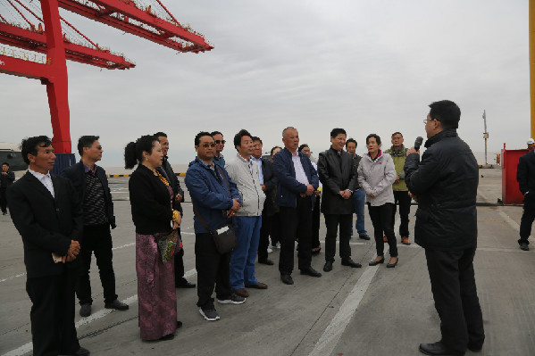 同德县人大组织部分人大代表到江苏盐城考察学