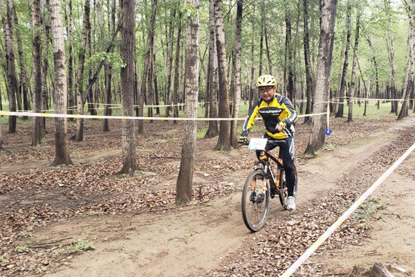 2018青海省自行车联赛贵德站比赛于7月23日拉