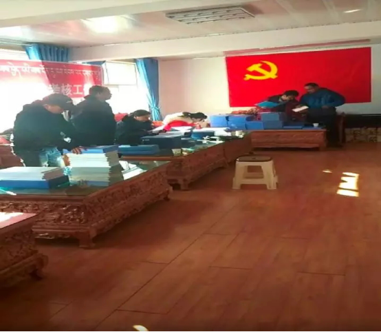 青海省州级生态畜牧业绩效考核组到达日县考核