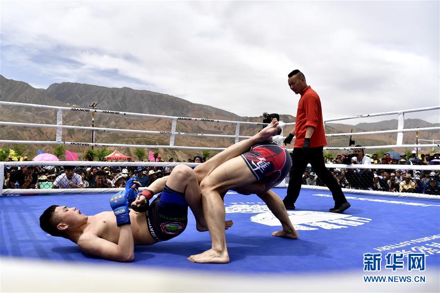 （体育）（4）全民健身——黄河岸边的搏击赛