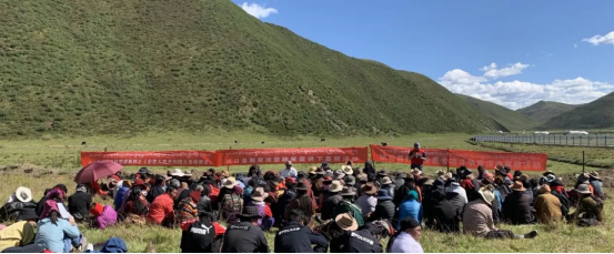 达日县脱贫攻坚政策法规宣讲组下基层(三)