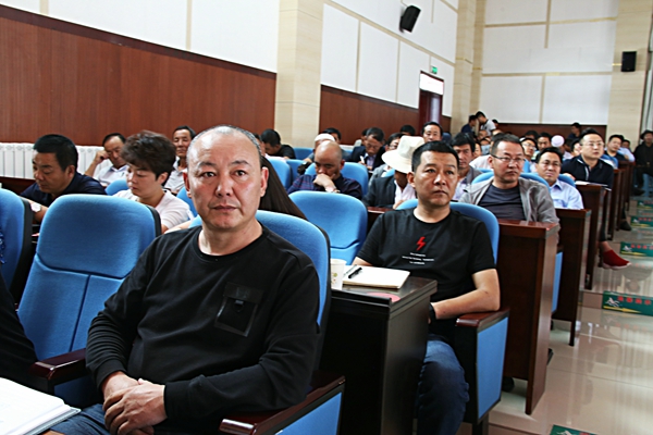 贵德县召开县委理论学习中心组（扩大）学习会议