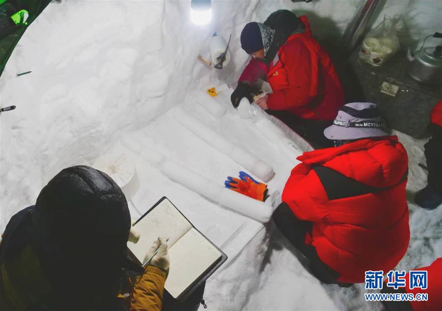 『新华社』三江源冰川科学考察取得新进展