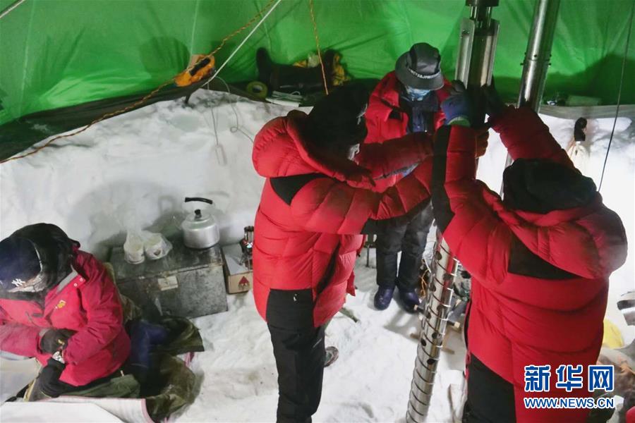 『新华社』三江源冰川科学考察取得新进展