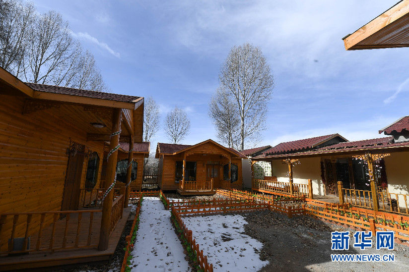 『新华网』羊棚变农庄 “草帽哥”的美丽新生活