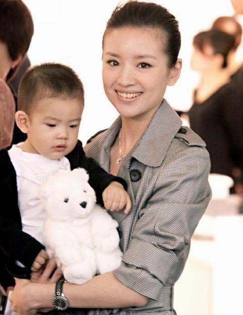 白百合孙俪李小璐 娱圈80后时尚辣妈大比拼